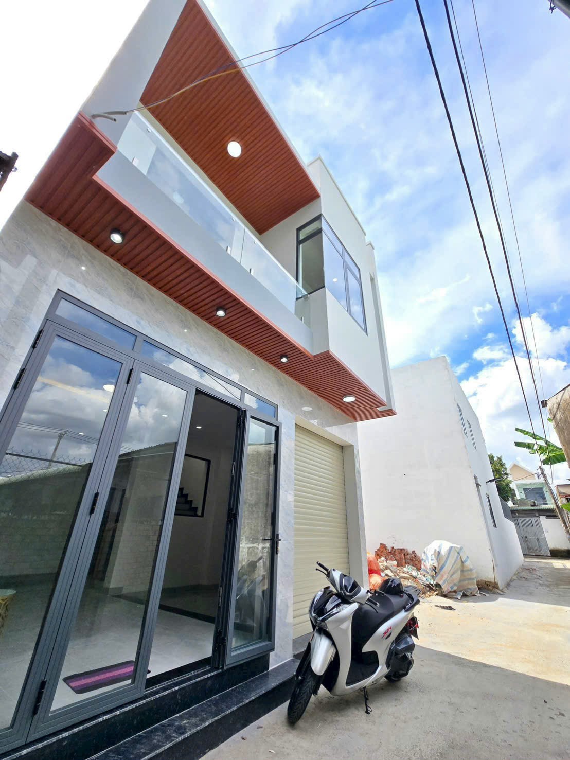 Bán Nhà Phố Sổ Đỏ Trung Tâm Chợ Nhỏ Trảng Dài, Gần Big C - Giá Tốt!